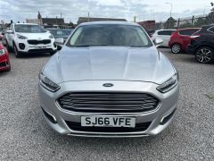 Ford Mondeo 2.0 TDCi Zetec Euro 6 (s/s) 5dr - 8115 - 3