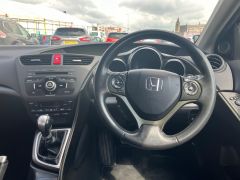 Honda Civic 1.8 i-VTEC ES Euro 5 (s/s) 5dr - 8121 - 46