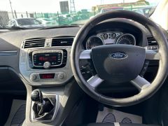 Ford Kuga 2.0 TDCi Titanium AWD Euro 5 5dr - 8207 - 44