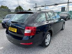 Skoda Octavia 1.6 TDI SE Euro 5 (s/s) 5dr - 8219 - 19