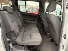 Ford Grand Tourneo Connect 1.6 TDCi Zetec Euro 5 5dr - 8274 - 27