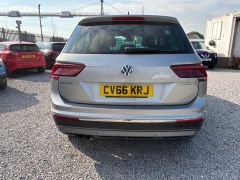 Volkswagen Tiguan 2.0 TDI BlueMotion Tech SEL Euro 6 (s/s) 5dr - 8242 - 13