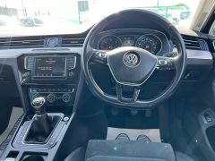 Volkswagen Passat 2.0 TDI BlueMotion Tech GT Euro 6 (s/s) 5dr - 8215 - 52