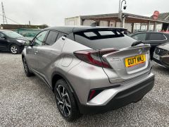 Toyota C-HR 1.2 VVT-i Dynamic Euro 6 (s/s) 5dr - 8294 - 13