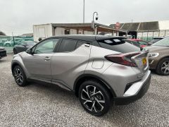 Toyota C-HR 1.2 VVT-i Dynamic Euro 6 (s/s) 5dr - 8294 - 12