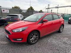 Ford Focus 1.5 TDCi Zetec Euro 6 (s/s) 5dr - 8268 - 3