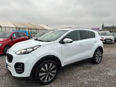 Kia Sportage 2.0 CRDi KX-3 AWD Euro 6 5dr - 8279 - 3