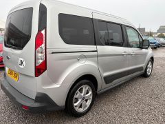 Ford Grand Tourneo Connect 1.6 TDCi Zetec Euro 5 5dr - 8274 - 19