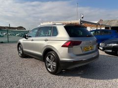 Volkswagen Tiguan 2.0 TDI BlueMotion Tech SEL Euro 6 (s/s) 5dr - 8242 - 9