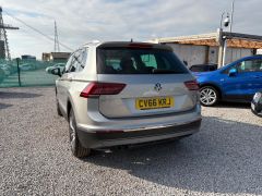 Volkswagen Tiguan 2.0 TDI BlueMotion Tech SEL Euro 6 (s/s) 5dr - 8242 - 10