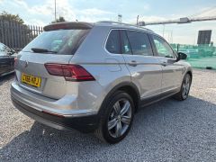 Volkswagen Tiguan 2.0 TDI BlueMotion Tech SEL Euro 6 (s/s) 5dr - 8242 - 15